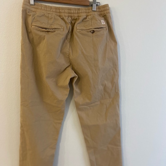 Marine Layer khaki organic cotton pants capsule wardrobe - Picture 4 of 4